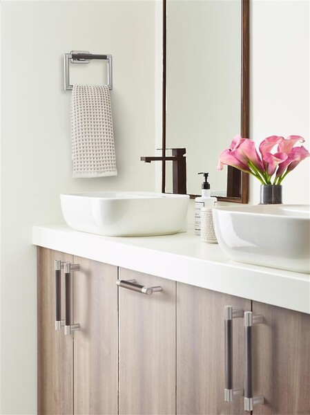 Esquire 128mm Pull - Satin Nickel / Oil-Rubbed Bronze