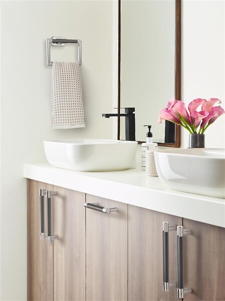 Esquire - Pull 160mm CC Polished Nickel/Gunmetal Bar Pull