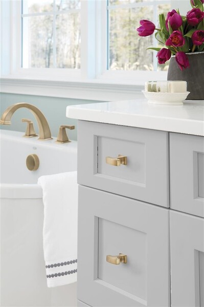 Westerly - Knob 1-5/16" SQ Knob Golden Champagne