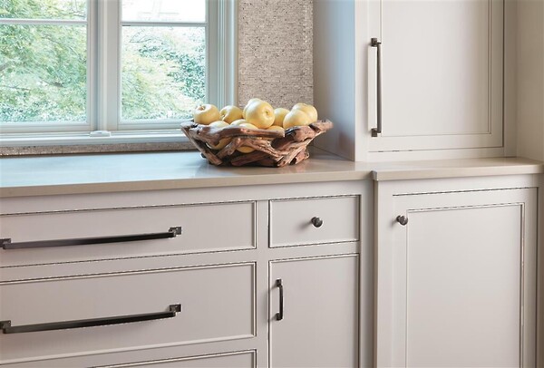 Westerly Pull 18" Appliance Pull Graphite
